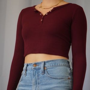 Cropped long sleeve top